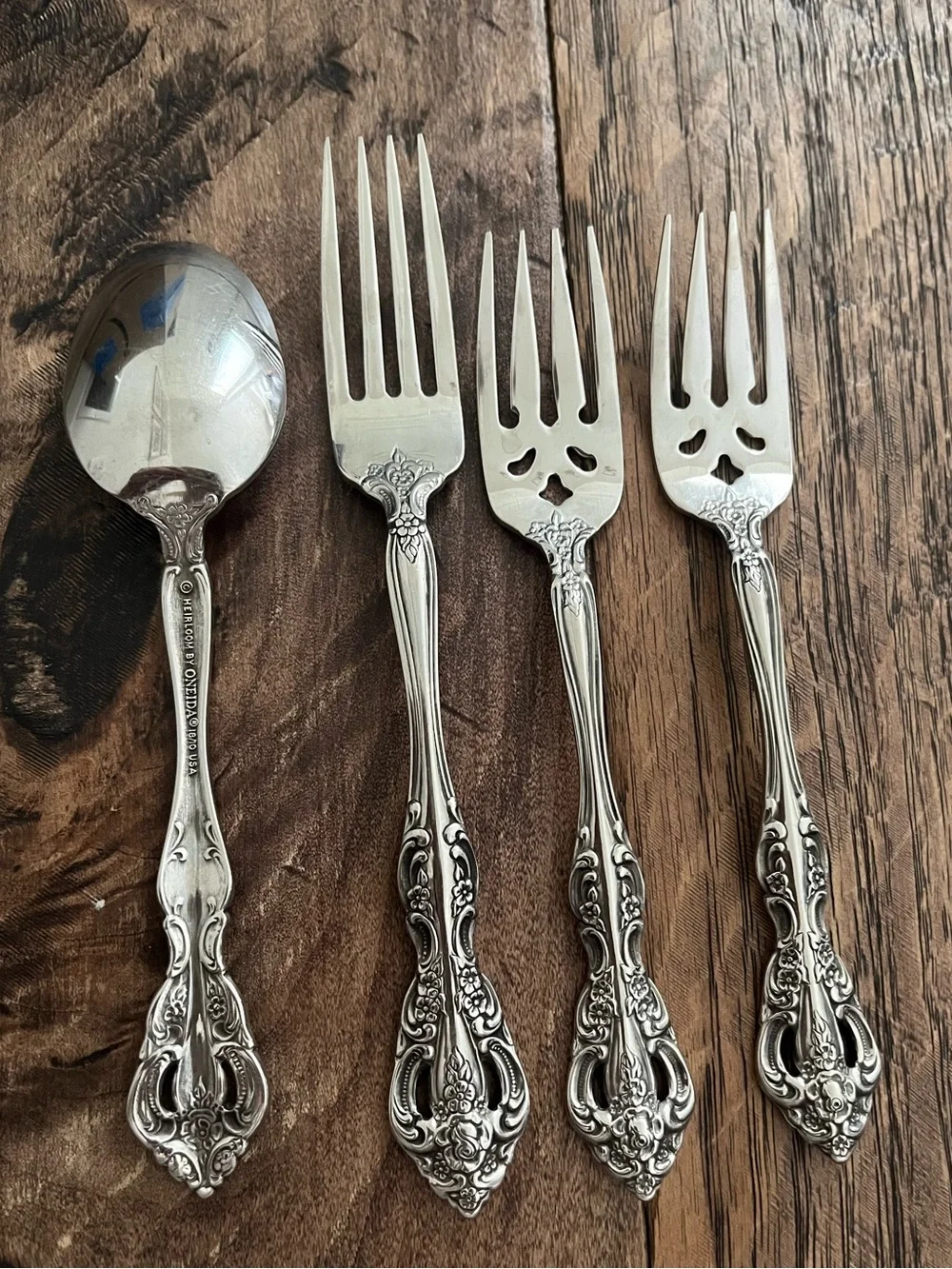 Michelangelo Stainless ONEIDA forks and spoon